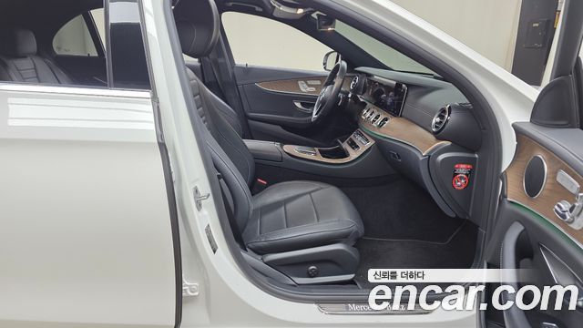 Mercedes-Benz E-Class (W213) E220d 4MATIC Exclusive 2021 — фото 11