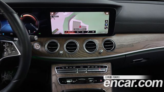 Mercedes-Benz E-Class (W213) E220d 4MATIC Exclusive 2021 — фото 13