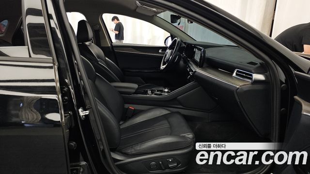 Kia K5 (III) 2.0 Noblesse 2023 — фото 11