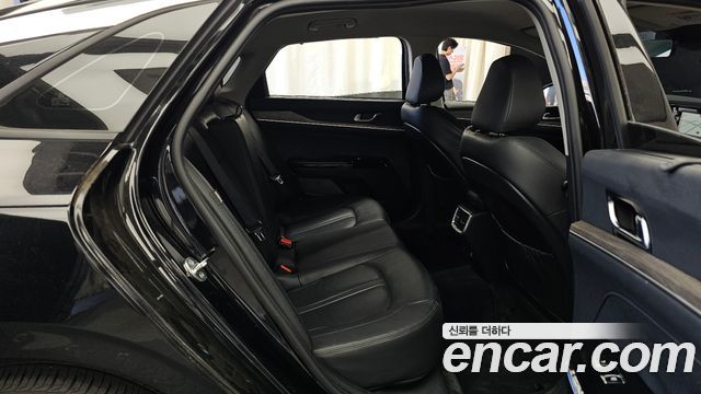 Kia K5 (III) 2.0 Noblesse 2023 — фото 12