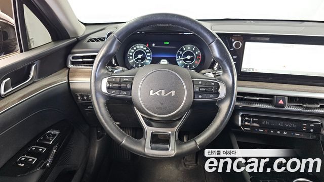 Kia K5 (III) 2.0 Noblesse 2023 — фото 13