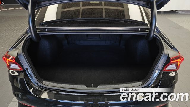Kia K5 (III) 2.0 Noblesse 2023 — фото 20