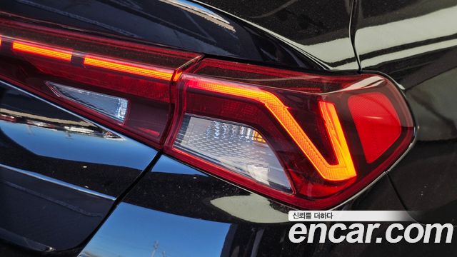Kia K5 (III) 2.0 Noblesse 2023 — фото 23