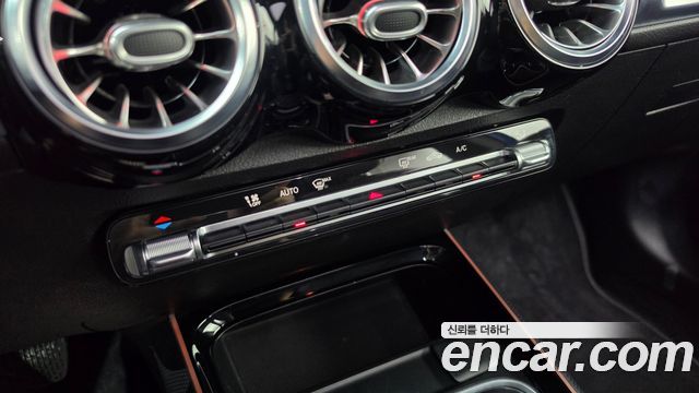 Mercedes-Benz GLB-Class (X247) GLB200 d 2021 — фото 30