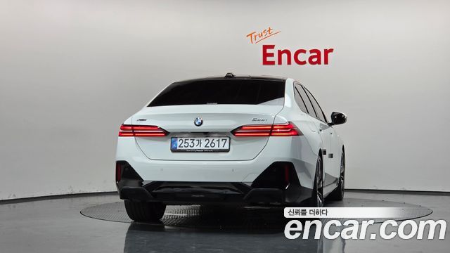 BMW 5 Series (G60) 530i xDrive M Sport 2025 — фото 4