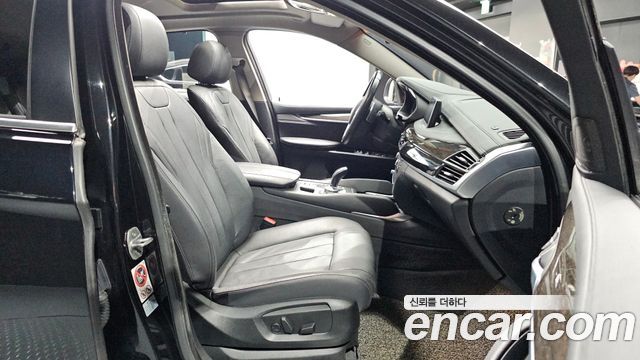 BMW X6 (F16) xDrive 30d 2017 — фото 12