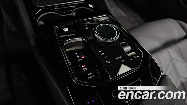 BMW 5 Series (G60) 520i M Sport 2024 — фото 9