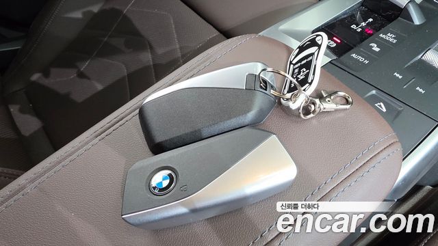 BMW X1 (U11) xDrive 20i M Sport 2025 — фото 16