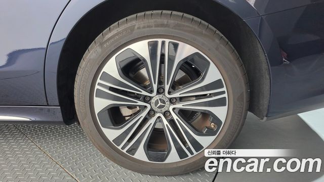Mercedes-Benz E-Class (W214) E220d 4MATIC Exclusive 2026 — фото 21
