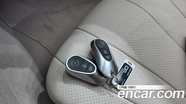 Mercedes-Benz E-Class (W214) E220d 4MATIC Exclusive 2026 — фото 35