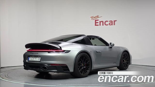 Porsche 911 (992) Targa 4 GTS 2024 — фото 2