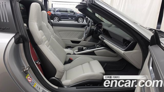 Porsche 911 (992) Targa 4 GTS 2024 — фото 15