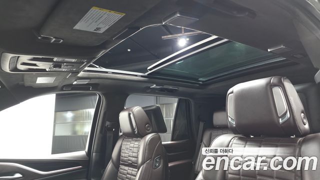 Cadillac Escalade (V) 6.2 Sports Platinum 2022 — фото 18