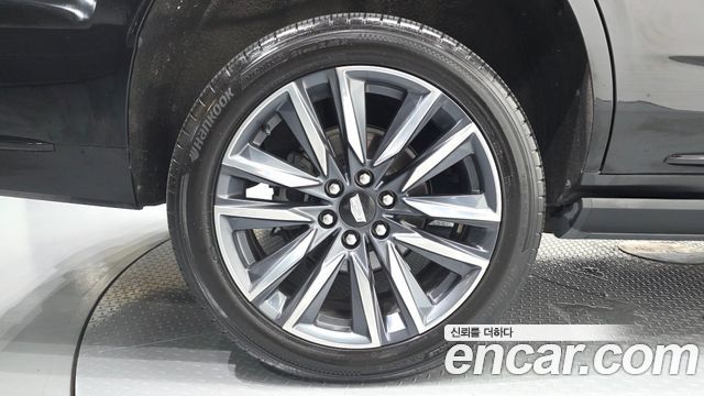 Cadillac Escalade (V) 6.2 Sports Platinum 2022 — фото 21