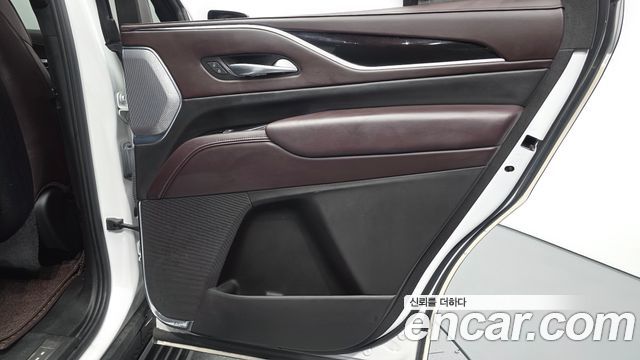 Cadillac Escalade (V) 6.2 Sports Platinum 2022 — фото 25