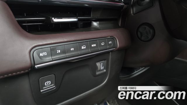 Cadillac Escalade (V) 6.2 Sports Platinum 2022 — фото 30