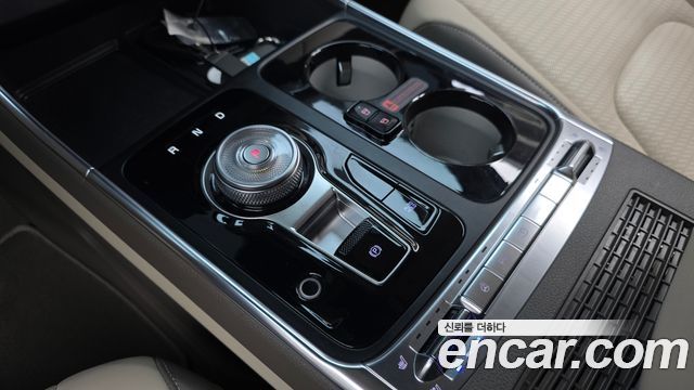 Kia Carnival (IV) HEV 4-Seater Hi Limousine Signature 2025 — фото 9