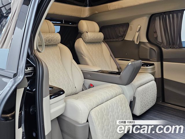 Kia Carnival (IV) HEV 4-Seater Hi Limousine Signature 2025 — фото 10