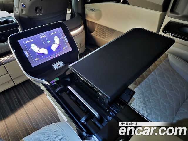 Kia Carnival (IV) HEV 4-Seater Hi Limousine Signature 2025 — фото 20