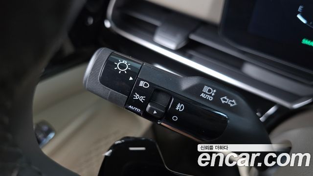 Kia Carnival (IV) HEV 4-Seater Hi Limousine Signature 2025 — фото 40