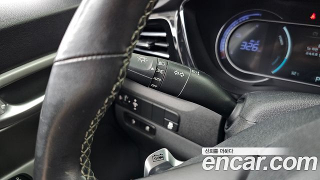 Kia Niro Plus Air 2023 — фото 14