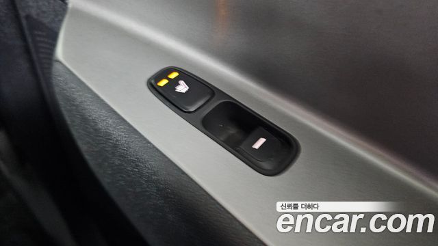 Kia Niro Plus Air 2023 — фото 19