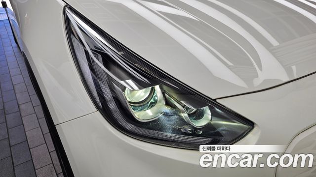 Kia Niro Plus Air 2023 — фото 22