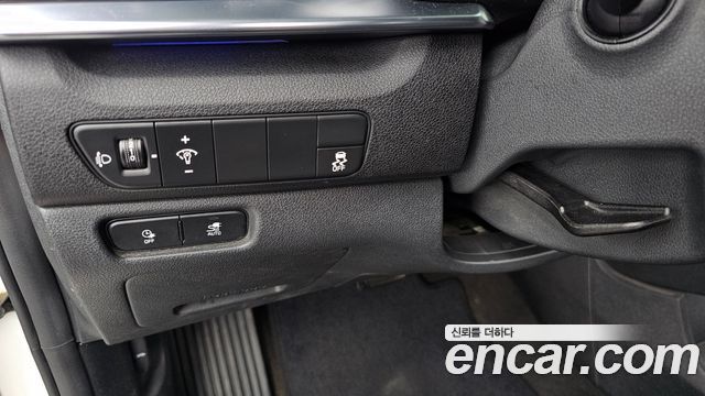 Kia Niro Plus Air 2023 — фото 29