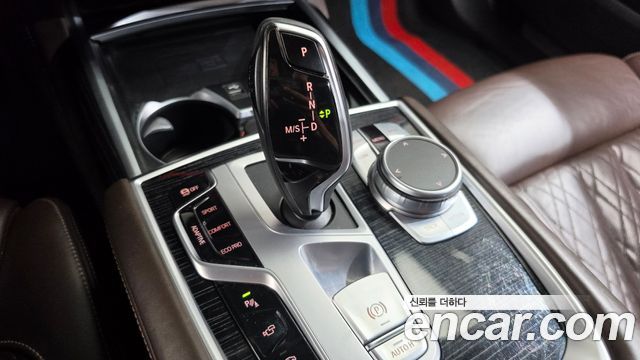 BMW 7 Series (G11) 730d xDrive M Sport 2021 — фото 9