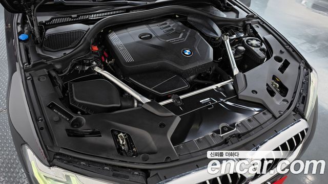 BMW 5 Series (G30) 520i Luxury 2023 — фото 6