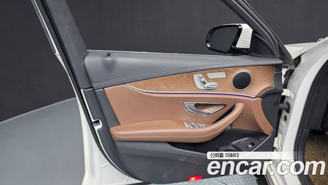 Mercedes-Benz E-Class (W213) E250 Exclusive 2021 — фото 24