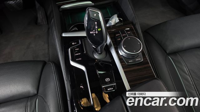 BMW 5 Series (G30) 523d Luxury 2022 — фото 9