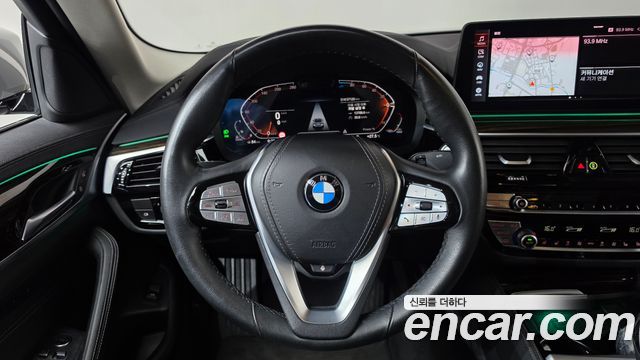 BMW 5 Series (G30) 523d Luxury 2022 — фото 13
