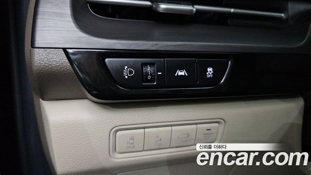 Kia Carnival (IV) Diesel 7-Seater Signature 2021 — фото 18