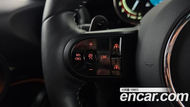 MINI Cooper S JCW Launch Pack Third Generation 2023 — фото 17