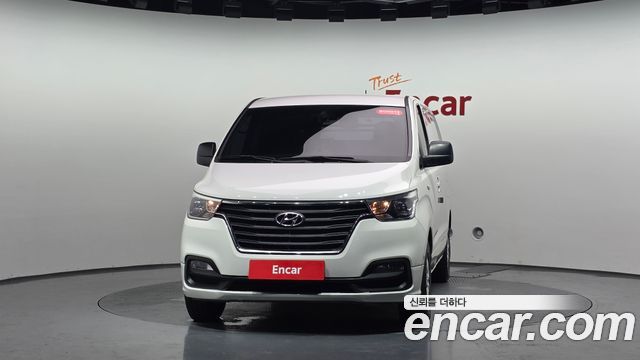 Hyundai Grand Starex Van 3-Seater Smart 2021 — фото 3