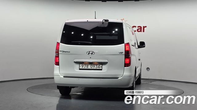 Hyundai Grand Starex Van 3-Seater Smart 2021 — фото 4