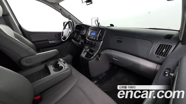 Hyundai Grand Starex Van 3-Seater Smart 2021 — фото 7