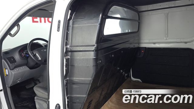Hyundai Grand Starex Van 3-Seater Smart 2021 — фото 11
