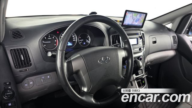 Hyundai Grand Starex Van 3-Seater Smart 2021 — фото 13