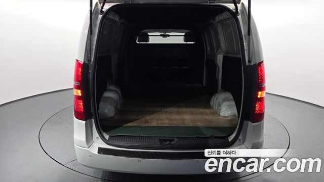 Hyundai Grand Starex Van 3-Seater Smart 2021 — фото 20