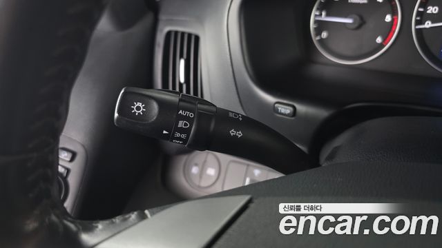 Hyundai Grand Starex Van 3-Seater Smart 2021 — фото 30