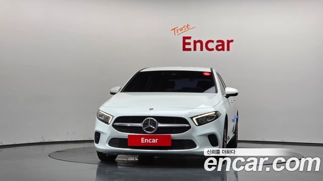 Mercedes-Benz A-Class (W177) A220 Hatchback 2022 — фото 3