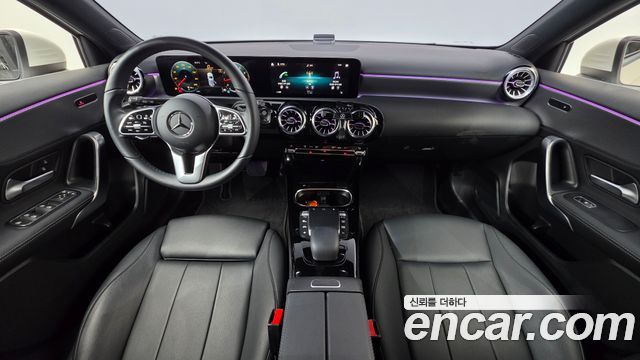 Mercedes-Benz A-Class (W177) A220 Hatchback 2022 — фото 7