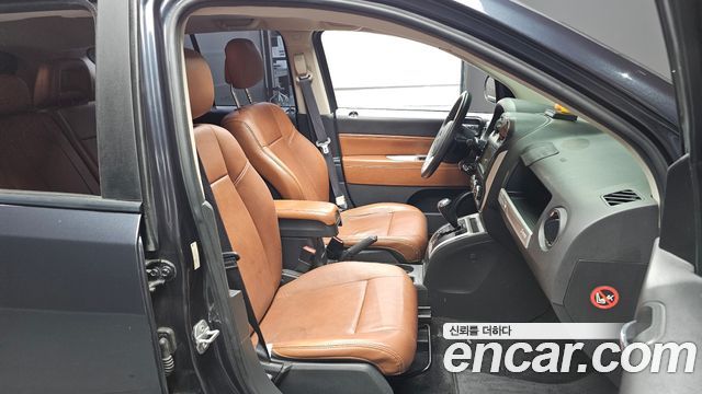 Jeep Compass 2.4 Limited 1st 2015 — фото 10