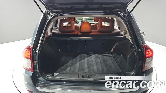 Jeep Compass 2.4 Limited 1st 2015 — фото 20