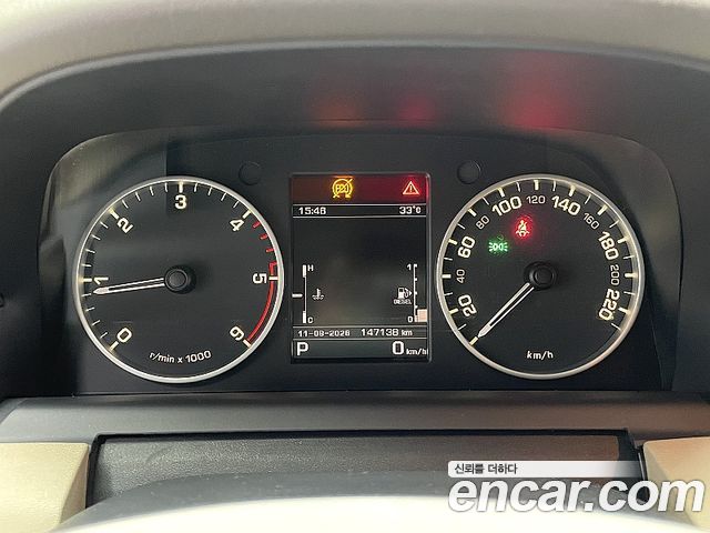 Land Rover Discovery 4 3.0 SDV6 SE 2015 — фото 8
