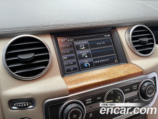 Land Rover Discovery 4 3.0 SDV6 SE 2015 — фото 18