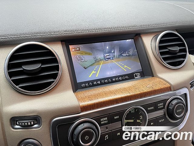 Land Rover Discovery 4 3.0 SDV6 SE 2015 — фото 19