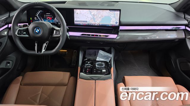 BMW 5 Series (G60) 550e xDrive M Sport Pro 2025 — фото 7